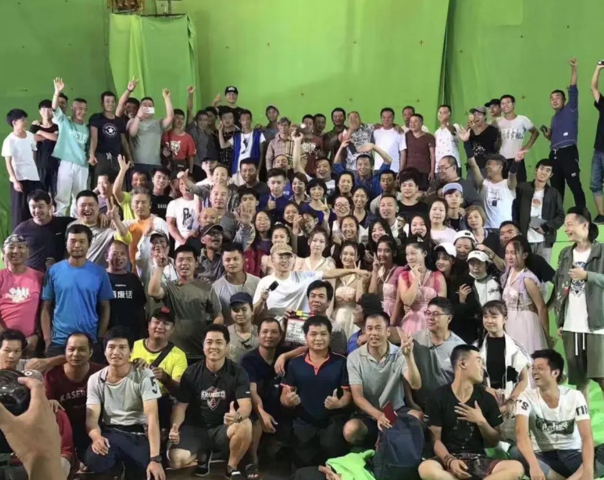 《美人鱼》演员涉猥亵儿童被刑拘，多名演员自曝曾被其侵害，她们遭遇了什么？受到多大影响？
