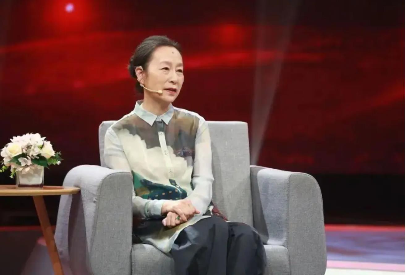 奚美娟，再度当选